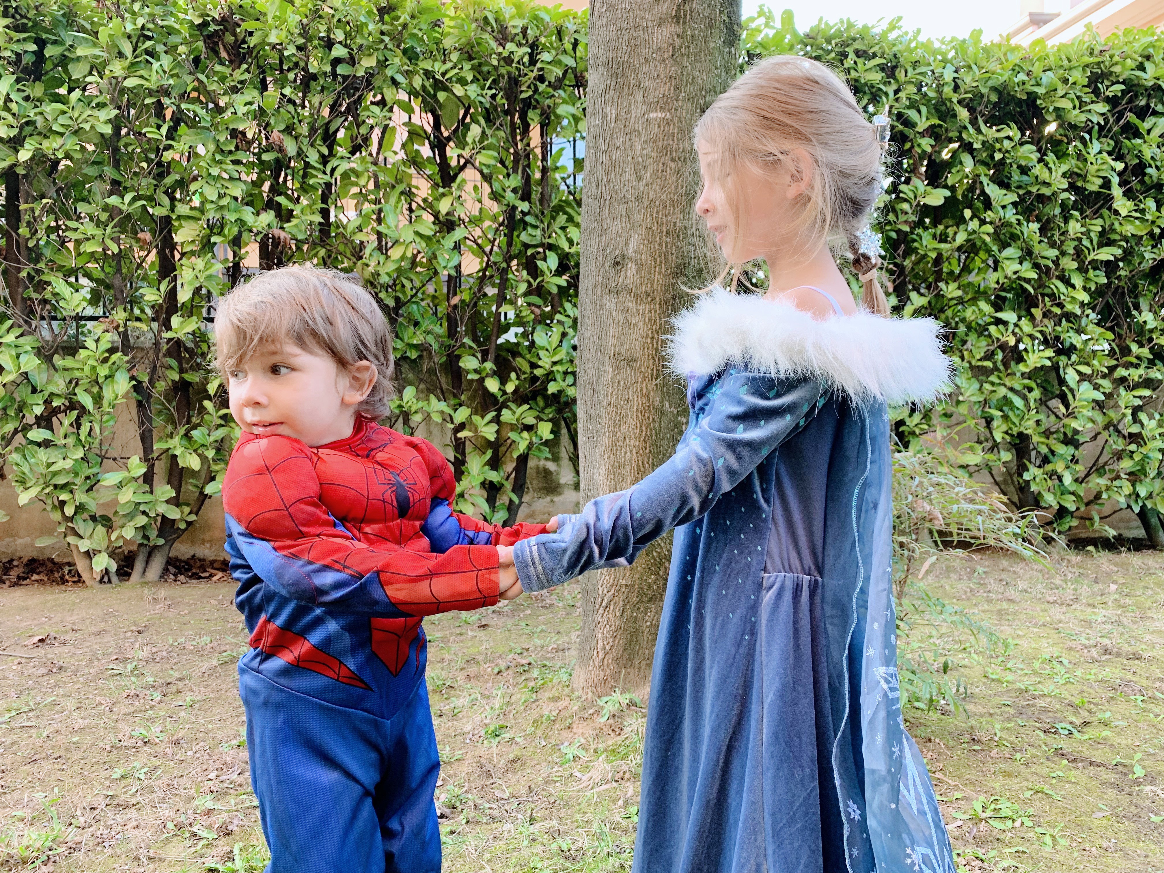 ammunition Drink water Person in charge of sports game Costumi Carnevale Disney principesse Frozen e supereroe Spiderman